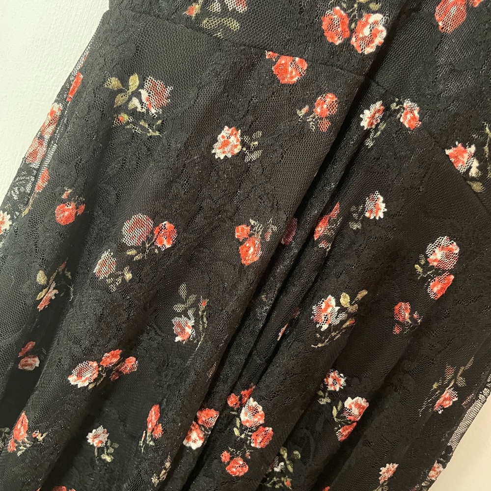 Dress - Picture 4 of 4